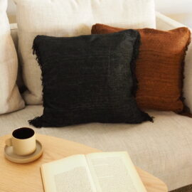 幅広いスタイルにマッチする秋冬クッションカバー